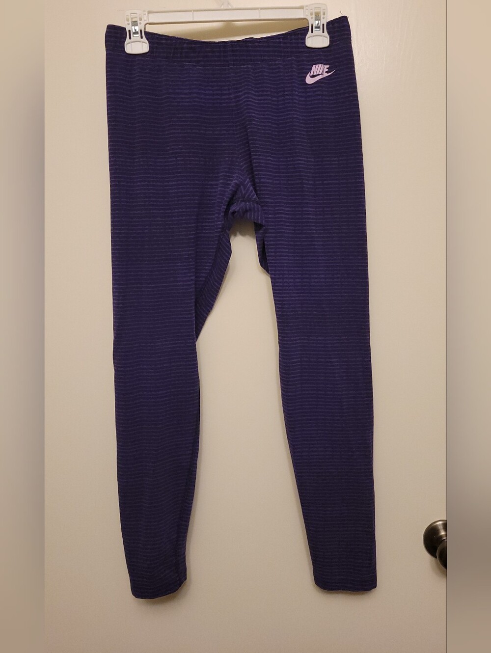 Nike Women's Purple Striped Leggings